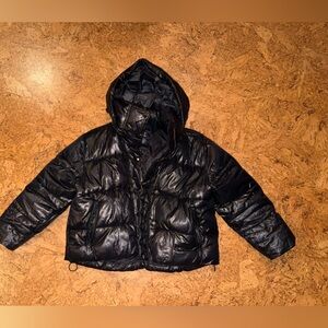 Women’s black gap oversized puffer!